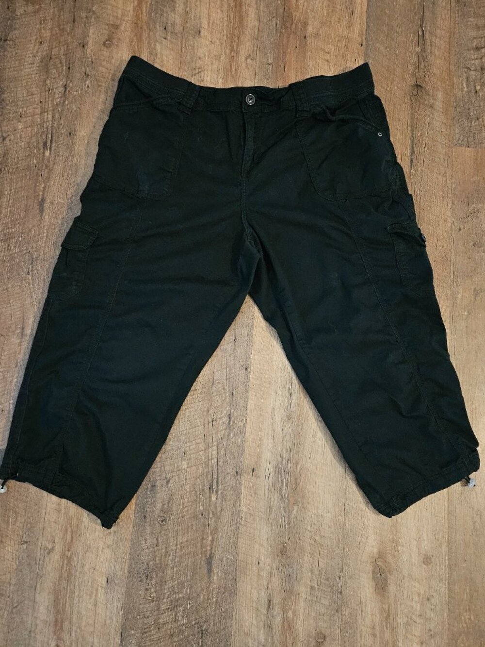 Style & Co Black Cargo Capri Pants Women's Size 18